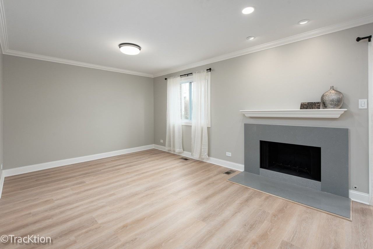 1185 Leicester Ct - Photo 4 of 16