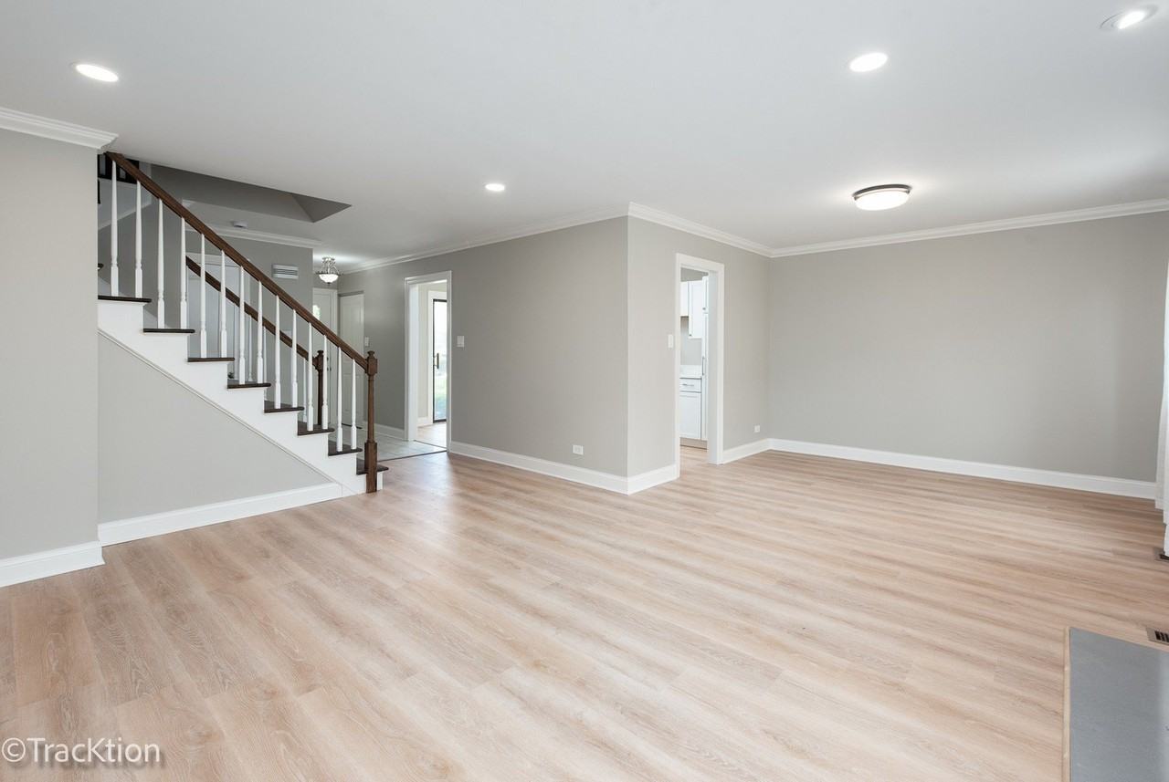 1185 Leicester Ct - Photo 5 of 16