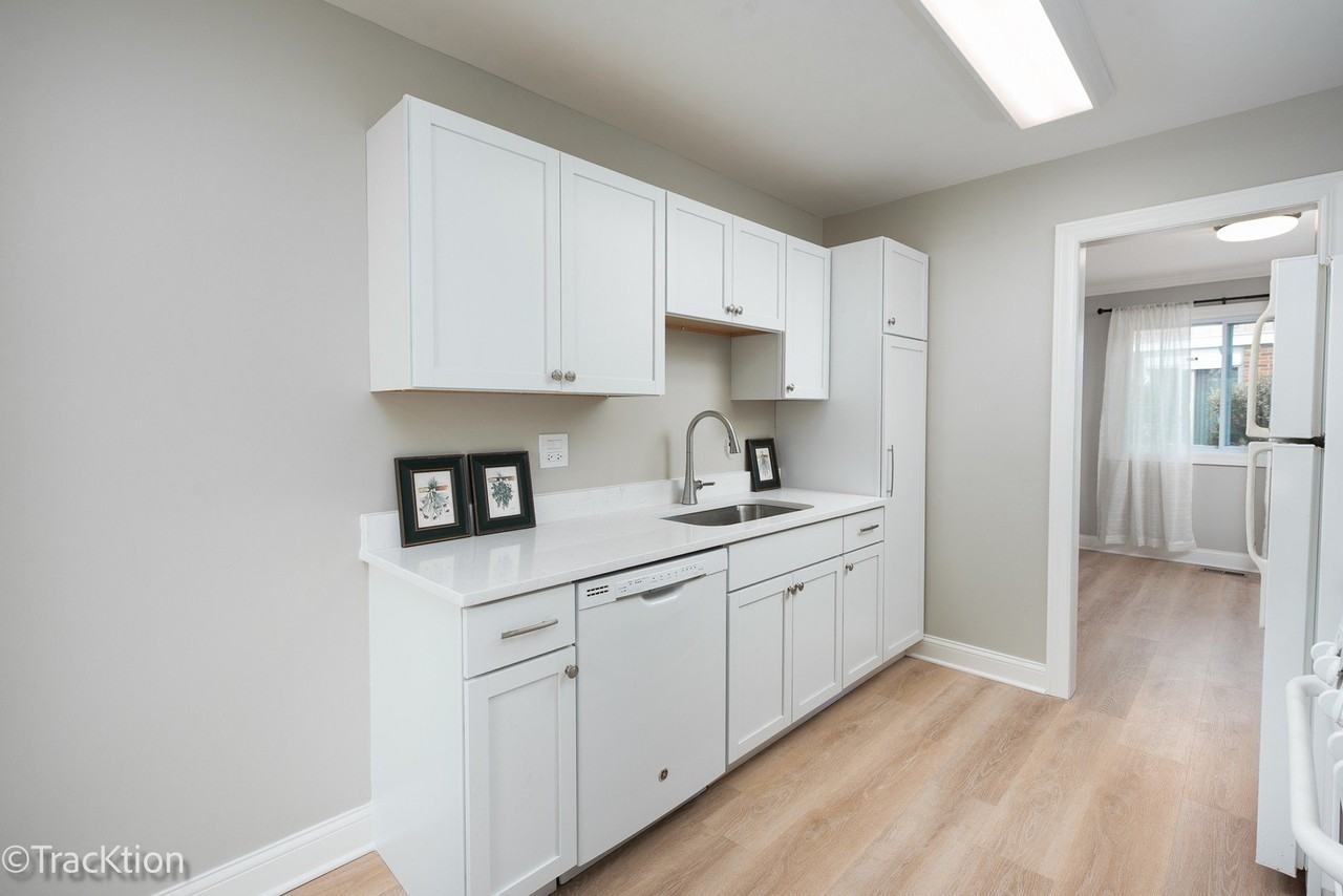 1185 Leicester Ct - Photo 6 of 16
