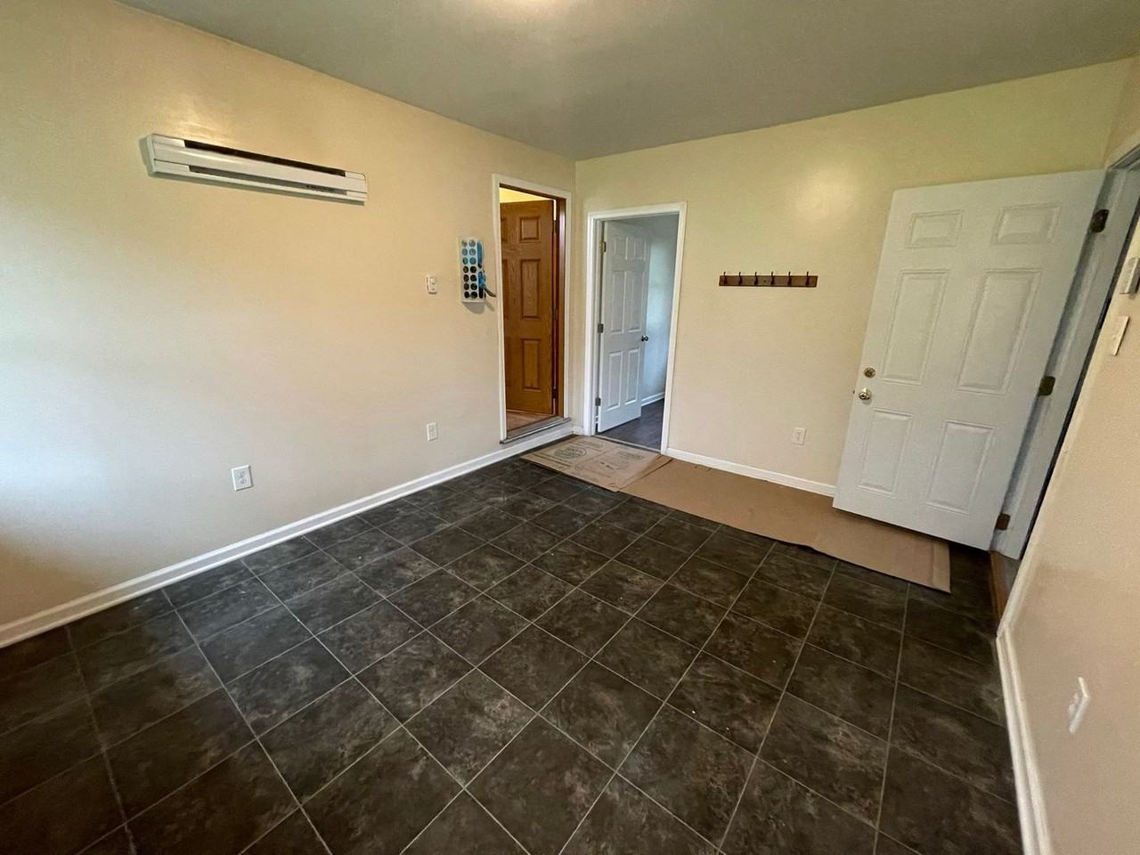 269 Rochester Rd - Photo 4 of 50