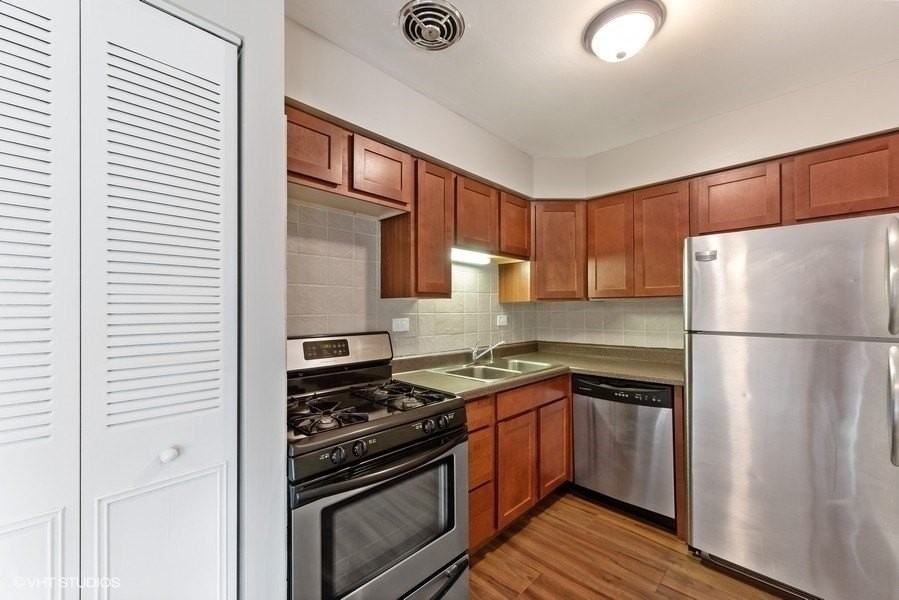 5348 N Cumberland Ave #516 - Photo 2 of 10