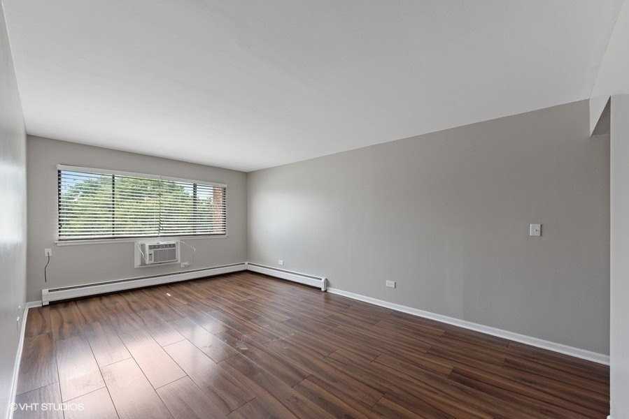 5348 N Cumberland Ave #516 - Photo 4 of 10