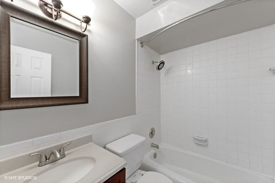 5348 N Cumberland Ave #516 - Photo 7 of 10
