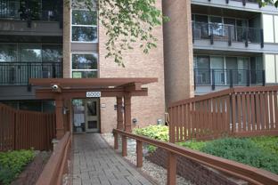 6000 Oakwood Dr #4D - Photo 1 of 1