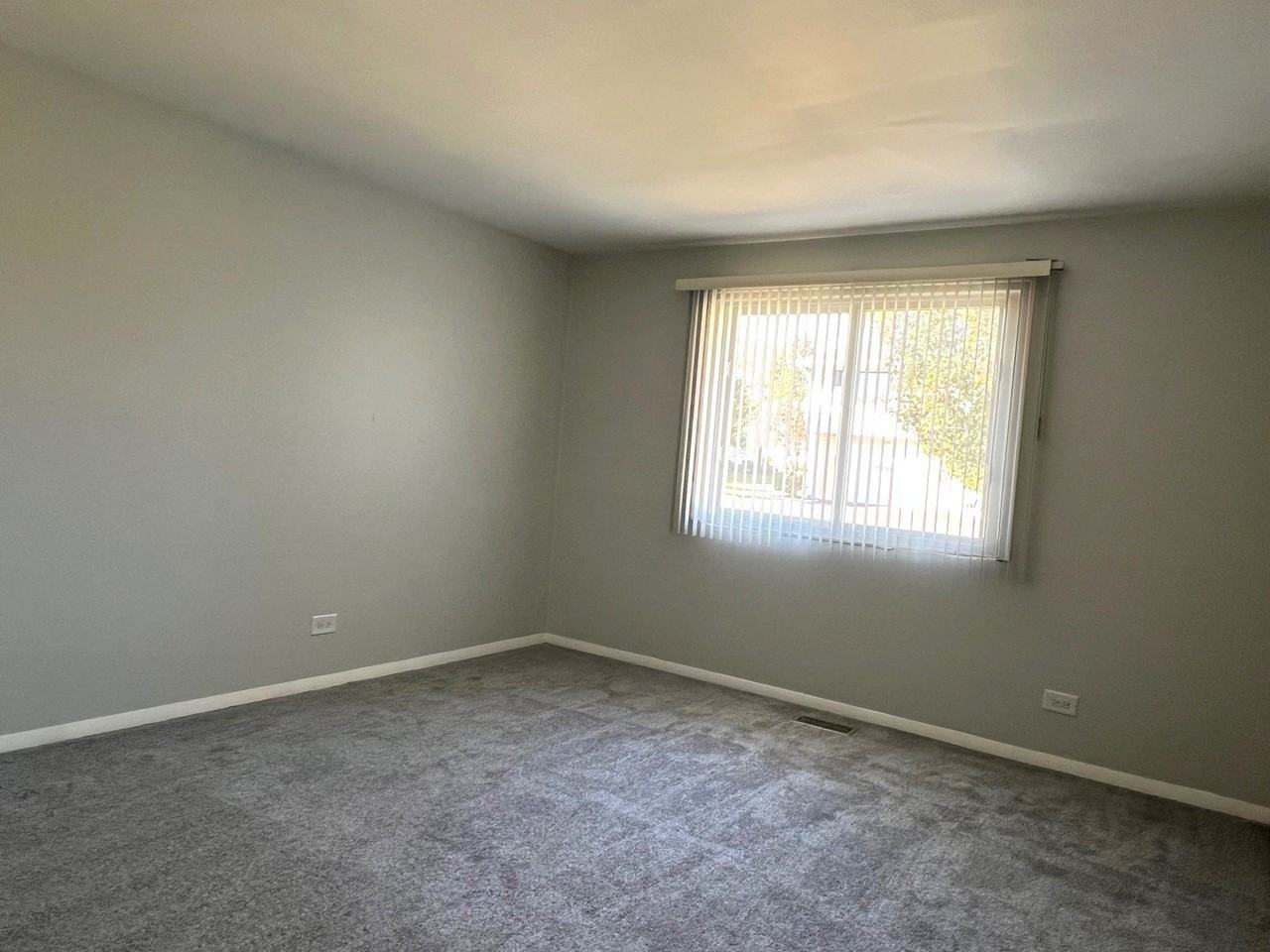 102 Tonset Ct #102 - Photo 5 of 8