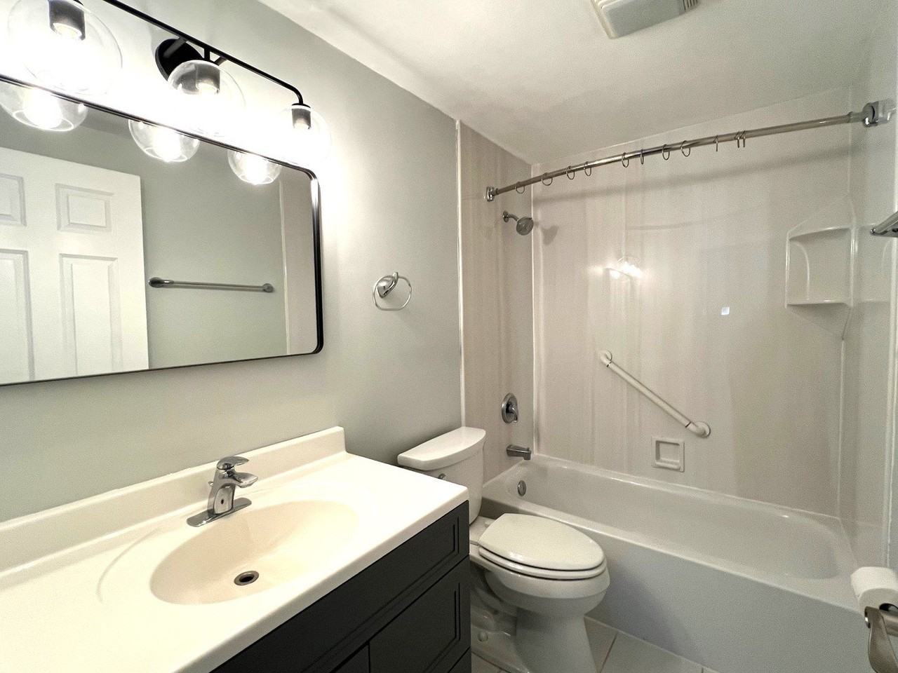 102 Tonset Ct #102 - Photo 7 of 8