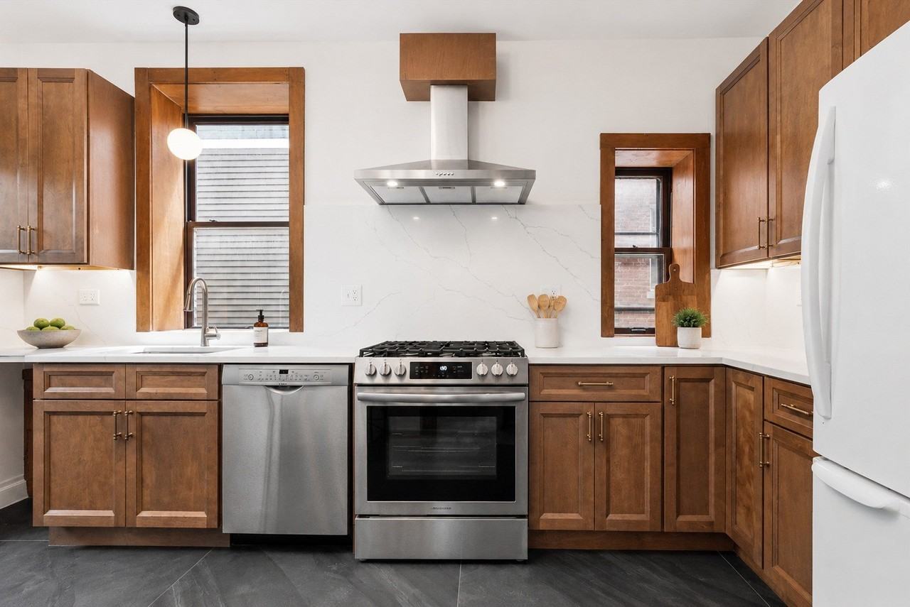 4725 N Dover St #1 - Photo 6 of 13