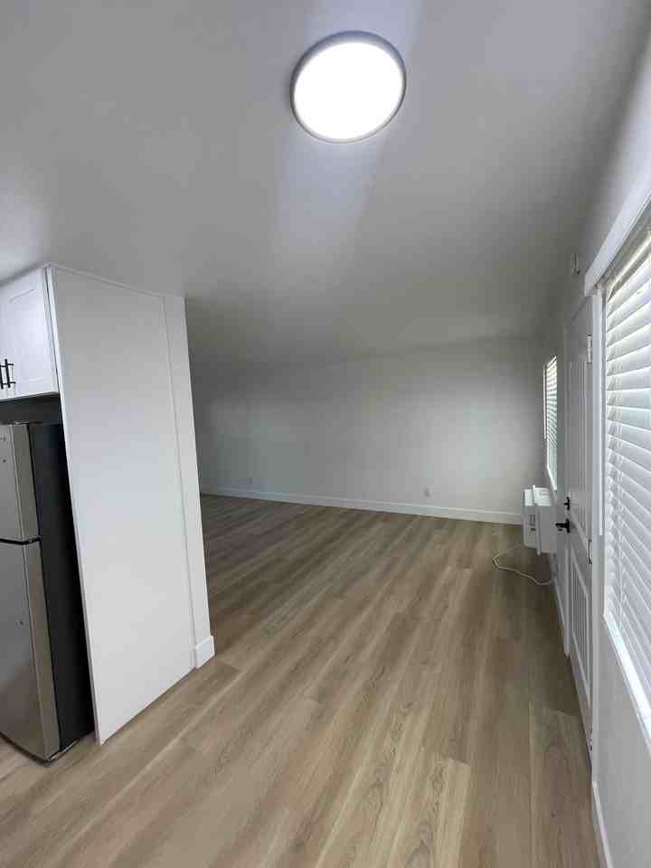 2340 North Grand Avenue #11 - Photo 4 of 22