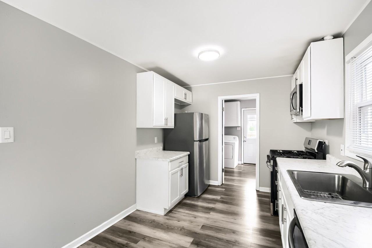 15013 Springfield Ave - Photo 7 of 17