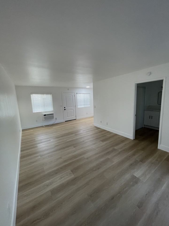 2340 North Grand Avenue #11 - Photo 2 of 22