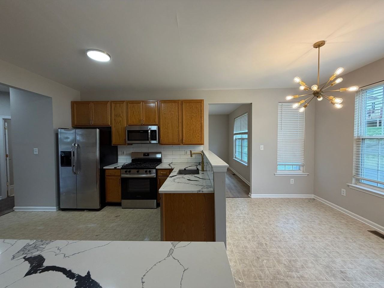 9 Log Cabin Rd - Photo 3 of 16