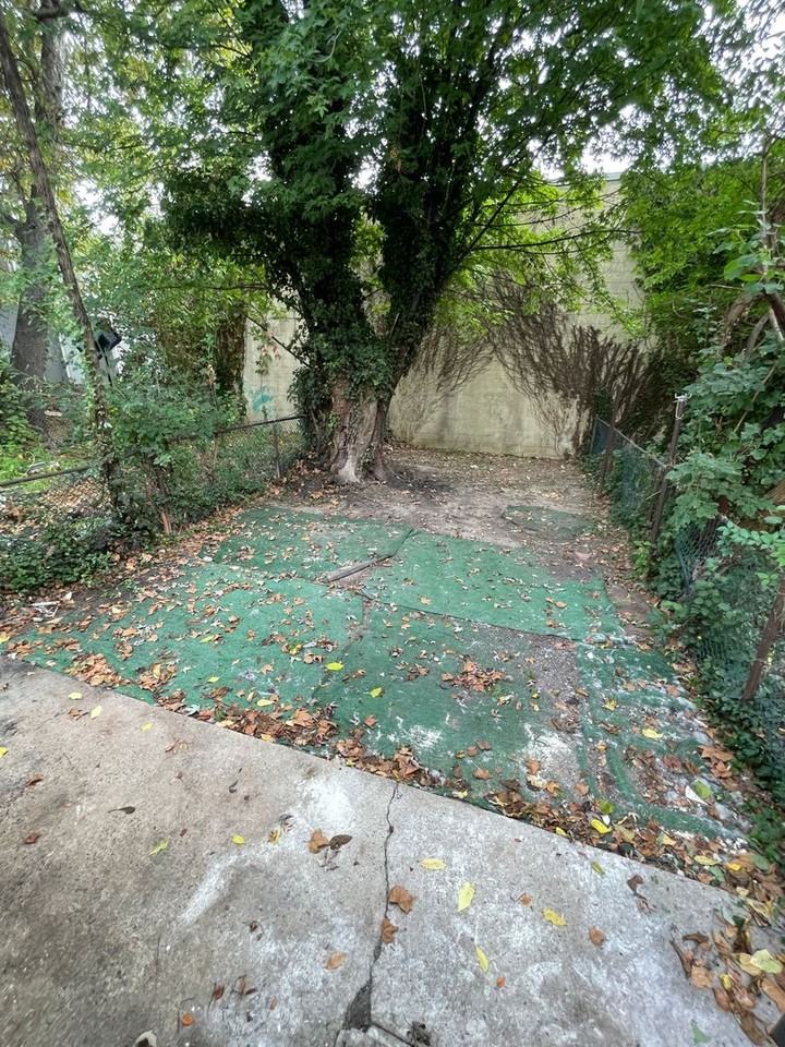 1127 Walnut St - Photo 2 of 28