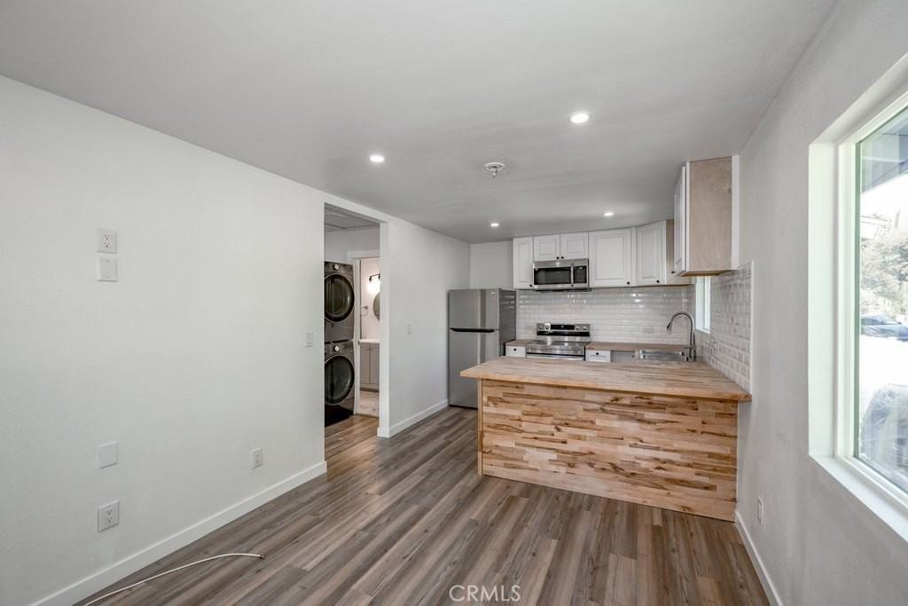 1069 Erringer Rd #1