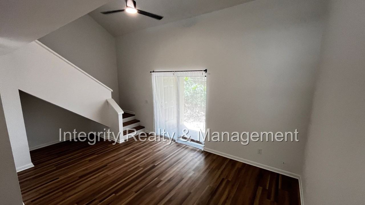 8326 Windypine Ln - Photo 5 of 13