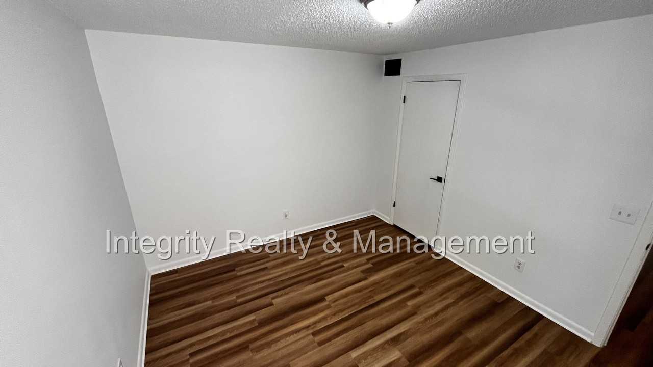 8326 Windypine Ln - Photo 7 of 10