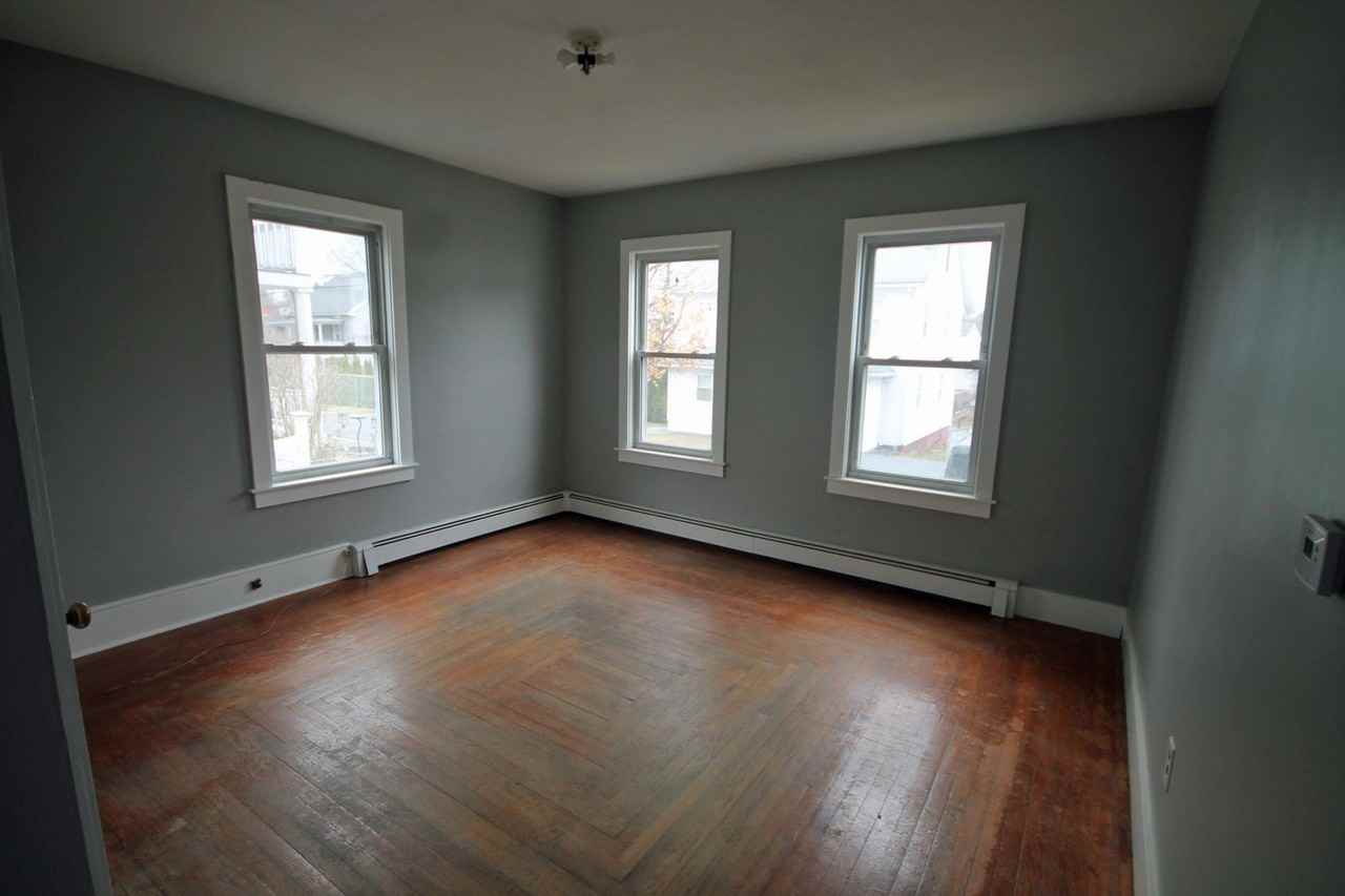 21 21 - 23 Maple Ave - Photo 6 of 6