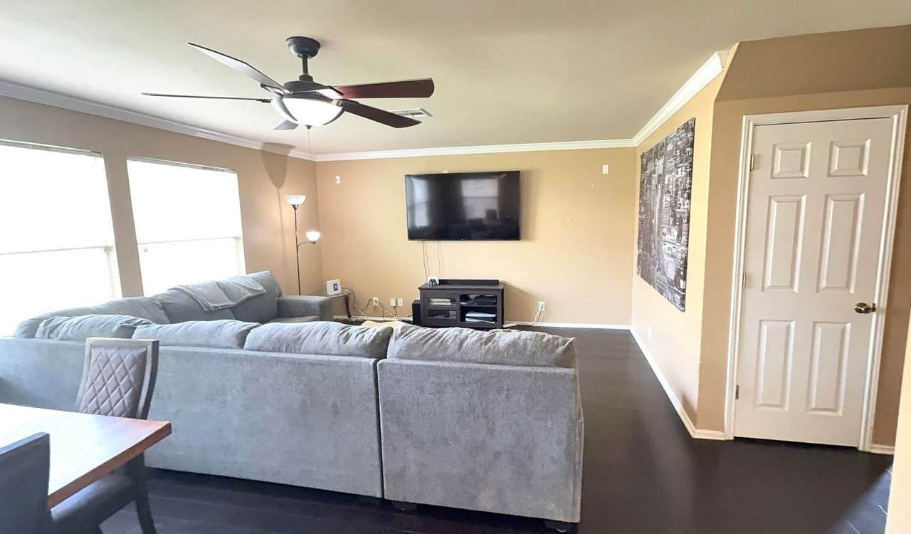 215 Bright Chase - Photo 4 of 15