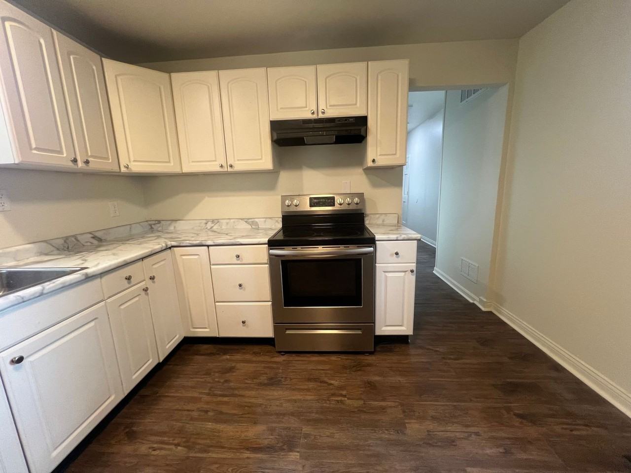 508 Inverness Ave - Photo 4 of 14