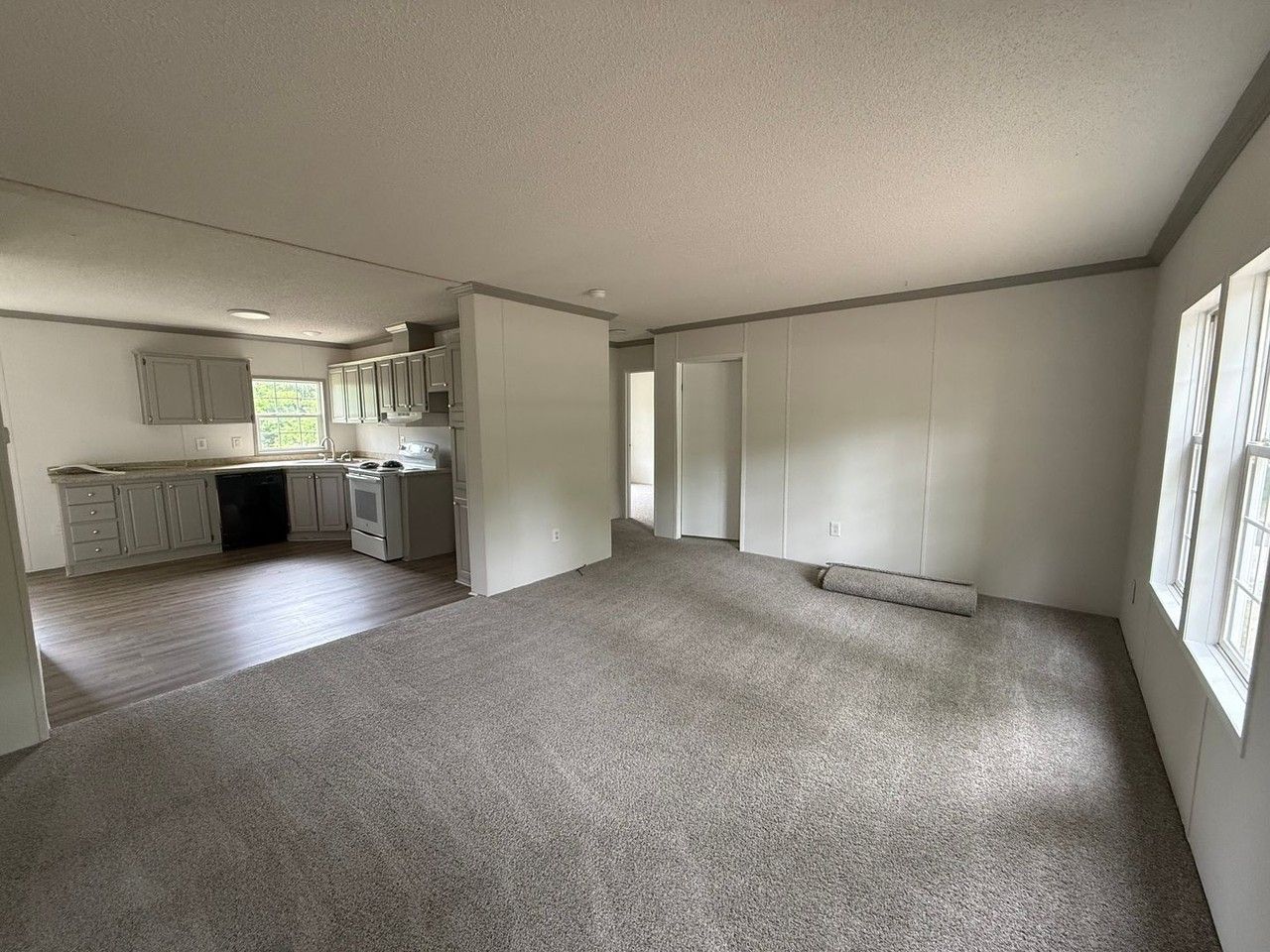 5474 Robinhood Rd - Photo 3 of 9