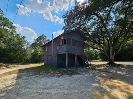 featured image of 306 S Van Buren St