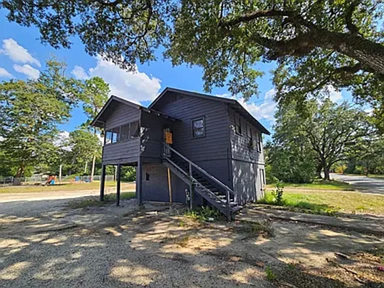 306 S Van Buren St - Photo 2 of 9