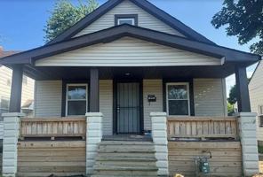 featured image of 14910 Kingsford Ave