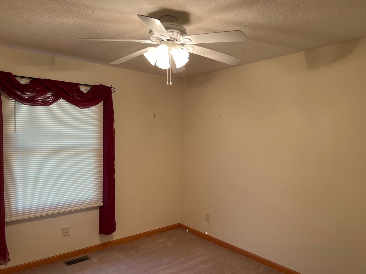 765 Lost Tree Dr - Photo 5 of 6