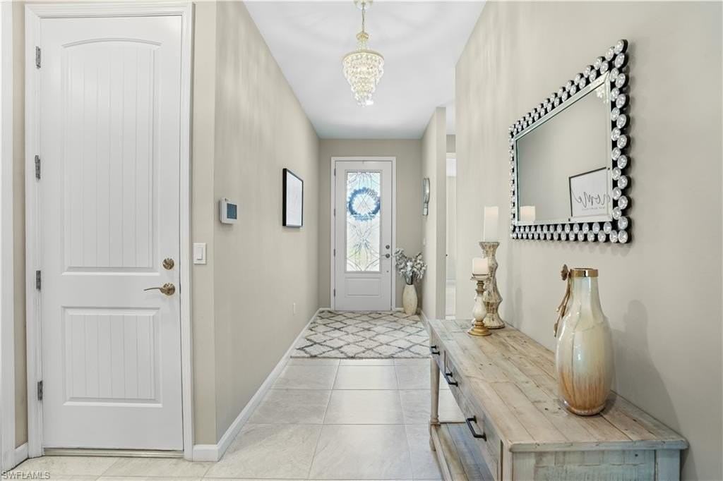 2077 Hamlin St - Photo 3 of 40
