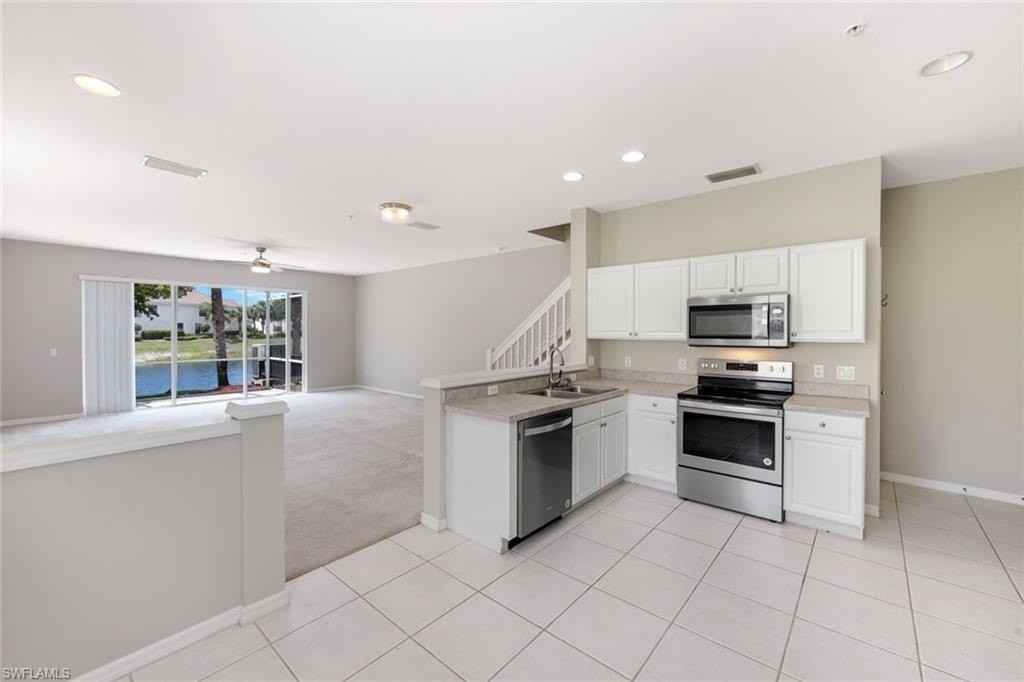 1088 Oxford Ln #48 - Photo 5 of 27