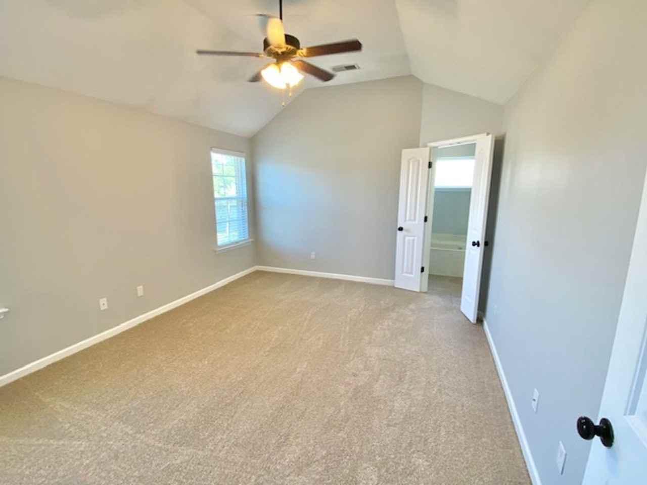 10921 Paul Coleman Dr - Photo 5 of 15