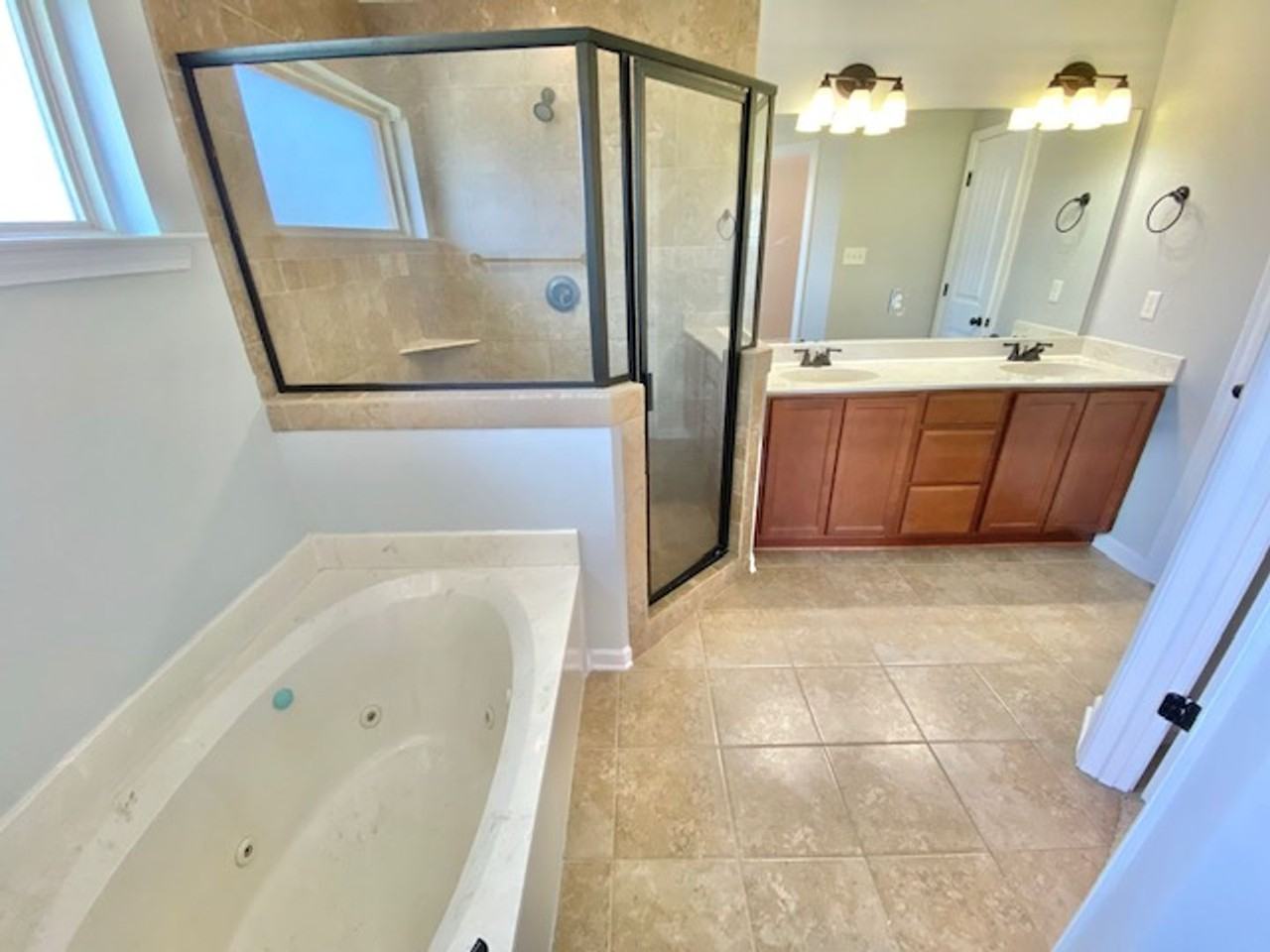 10921 Paul Coleman Dr - Photo 6 of 15