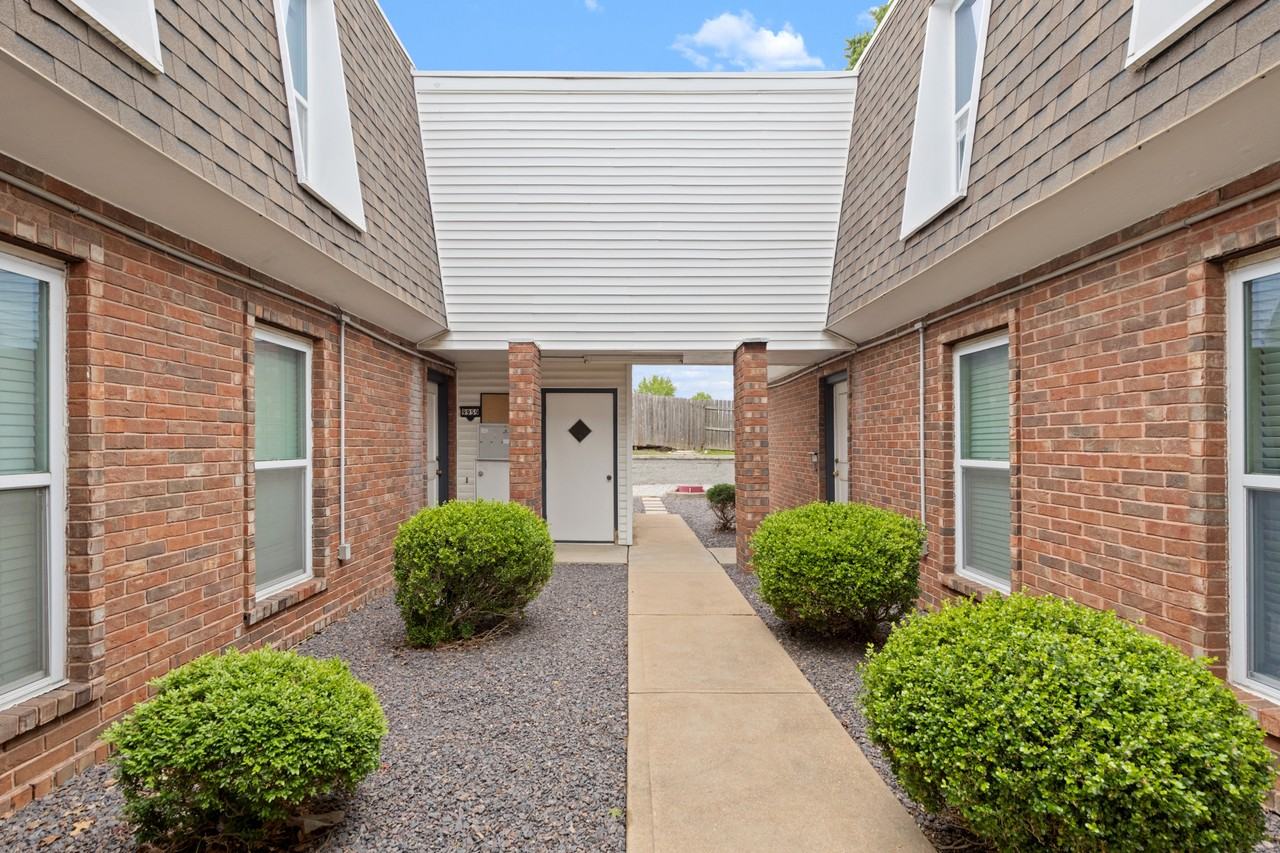 9955 Chateau Roi Ct #A - Photo 4 of 18