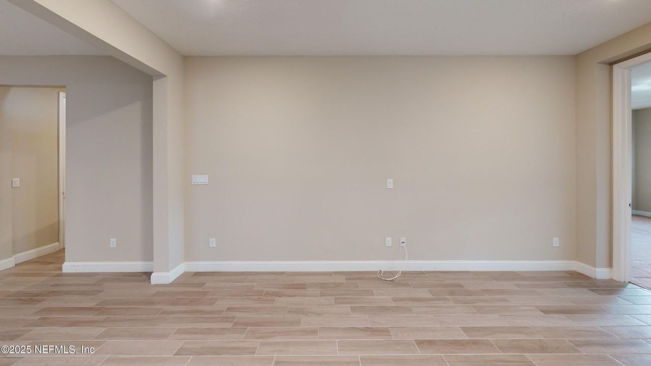 2356 Reese Way - Photo 4 of 25
