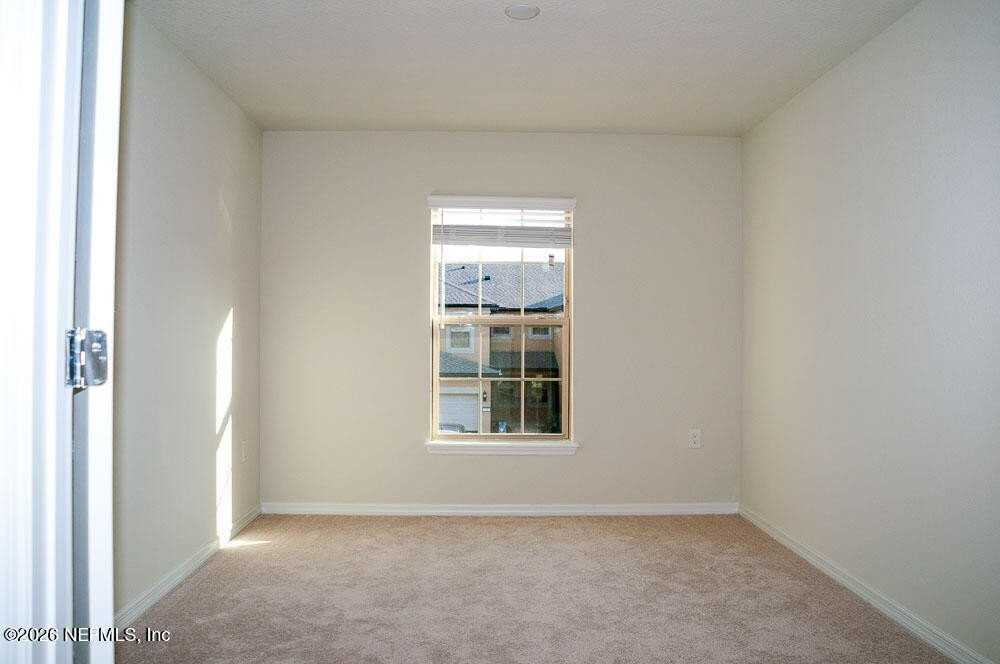403 Orchard Pass Ave - Photo 7 of 34