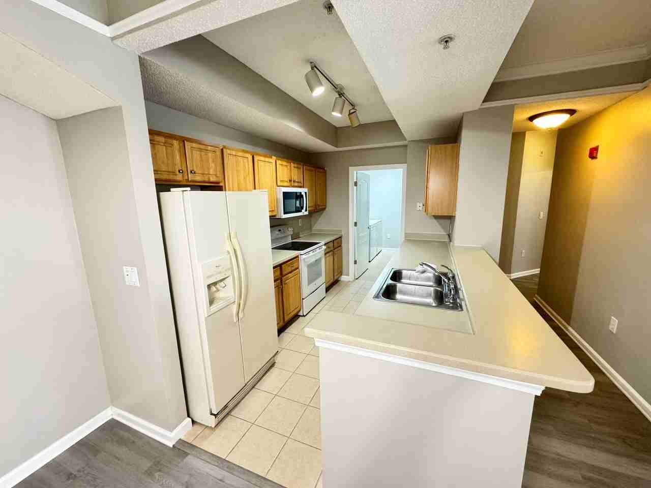 12012 Villanova Dr #102 - Photo 7 of 43