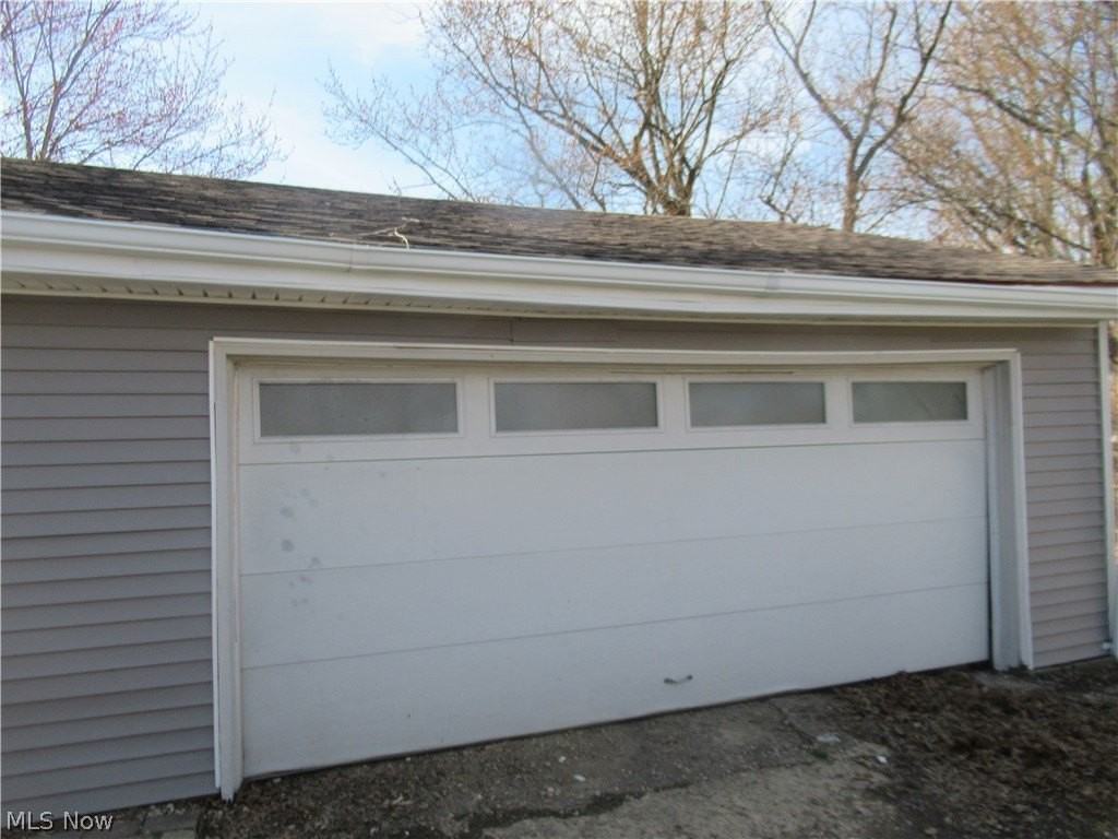 9295 Dorothy Dr - Photo 2 of 26