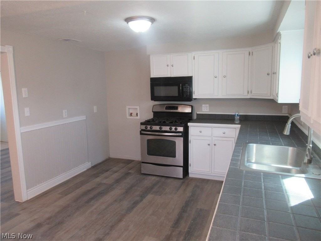 9295 Dorothy Dr - Photo 5 of 26