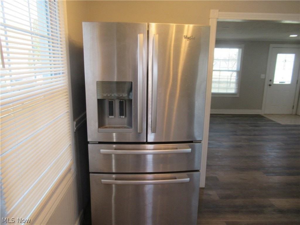 9295 Dorothy Dr - Photo 7 of 26