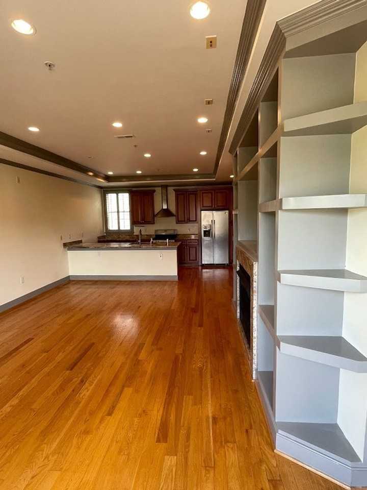 1322 Kenyon St Nw #4 - Photo 2 of 36
