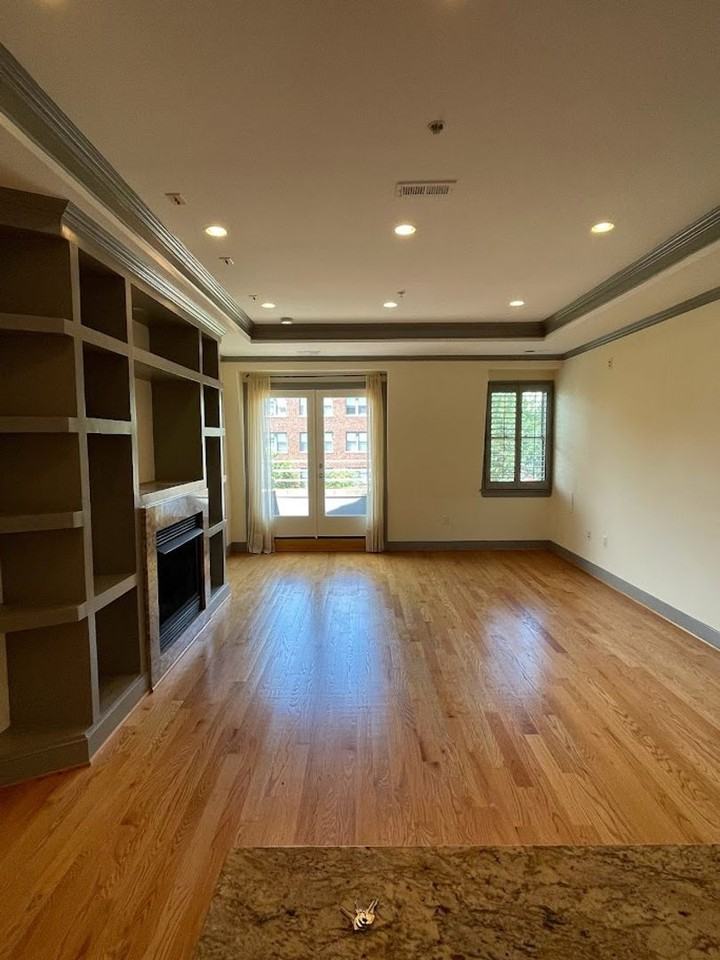 1322 Kenyon St Nw #4 - Photo 3 of 36