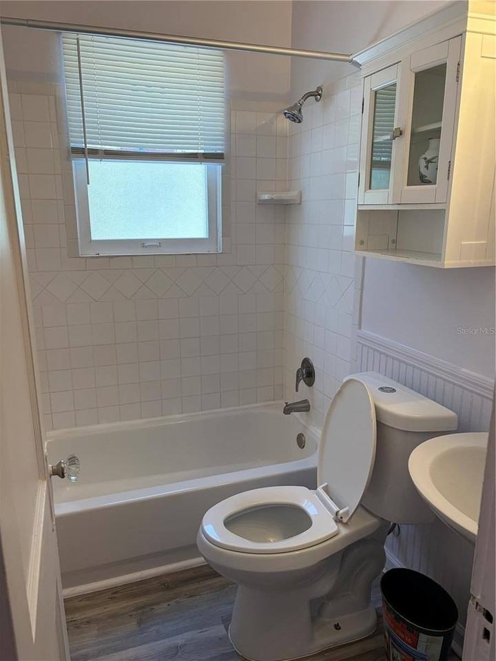 325 Ohio Pl #2 - Photo 7 of 12