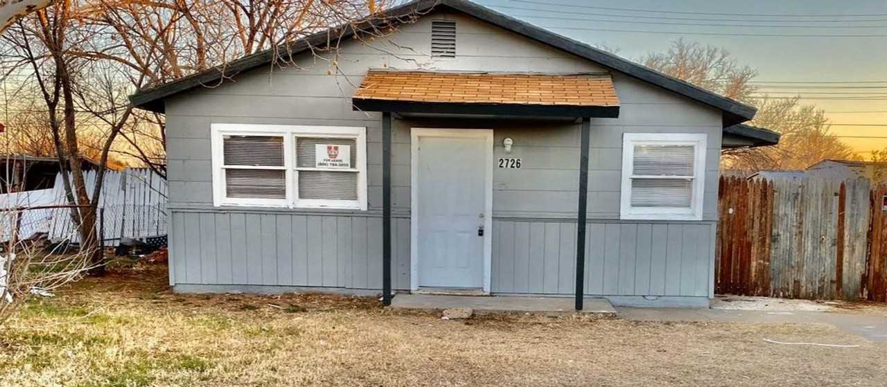 2726 E 2nd St - Photo 2 of 10