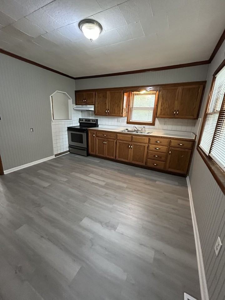 408 N Rouse St - Photo 3 of 15