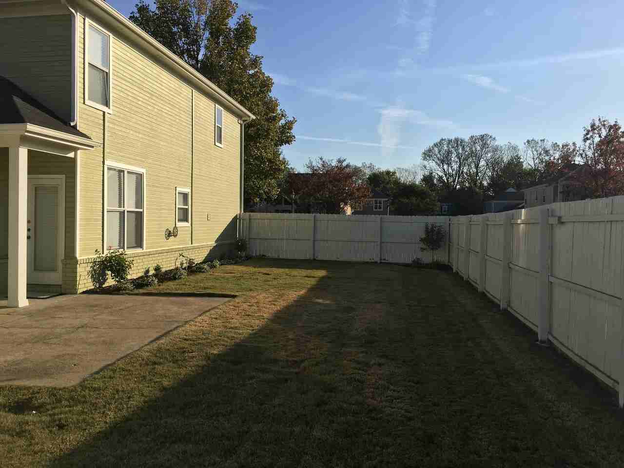1161 Island Pl E - Photo 2 of 18