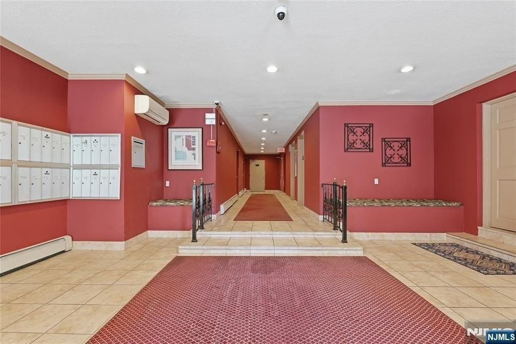 20 Jefferson St Apt D1 - Photo 5 of 24
