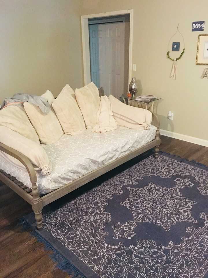 213 Hillsboro Pl - Photo 3 of 19
