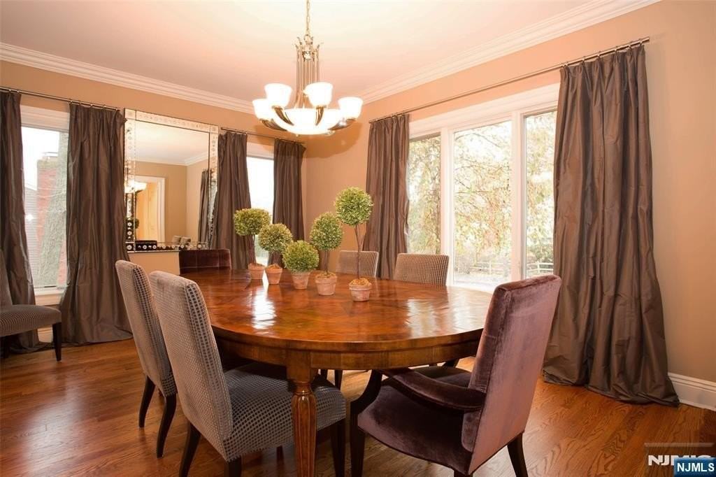 146 Palisade Ave - Photo 4 of 21