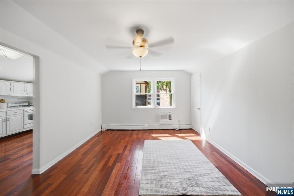 386 Kinderkamack Rd - Photo 5 of 18