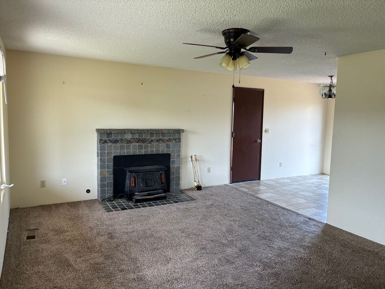 2121 E Viewmont Dr - Photo 3 of 7