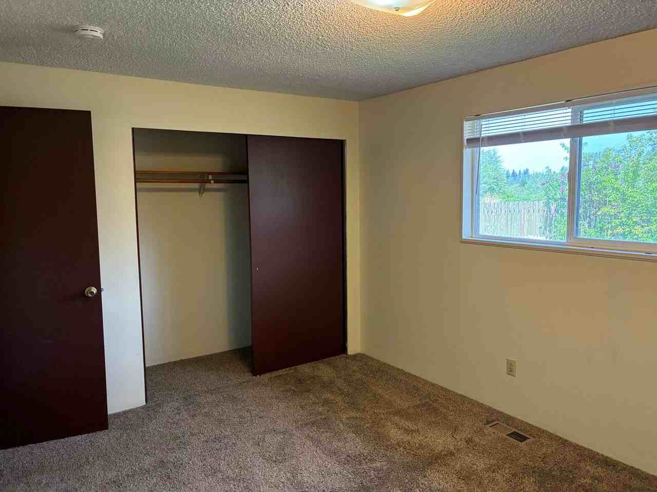 2121 E Viewmont Dr - Photo 4 of 7